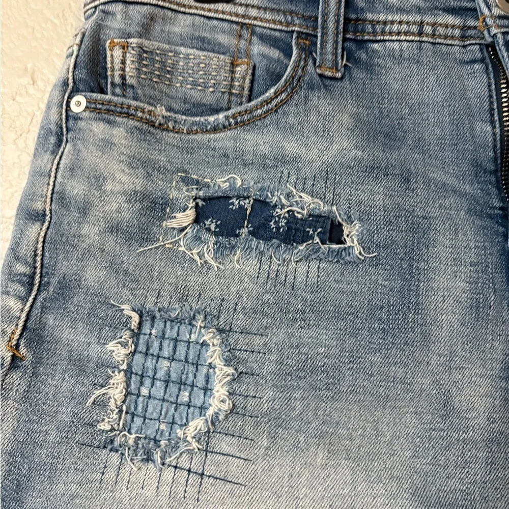 Anthropologie Pilcro Patchwork Distressed Blue Jean Shorts. Slim Boyfriend. 29 - Picture 2 of 14